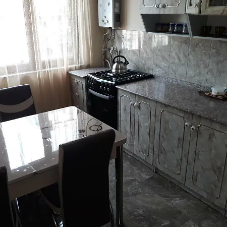 Nellie'S Apartment Batumi Exterior photo