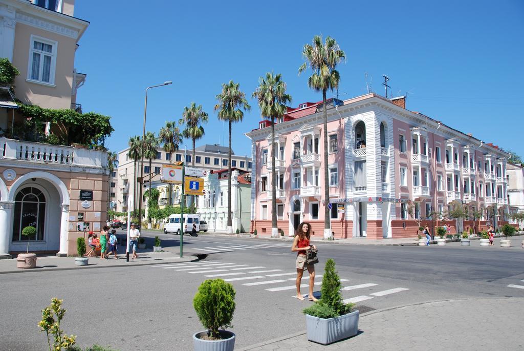 Nellie's * Batumi
