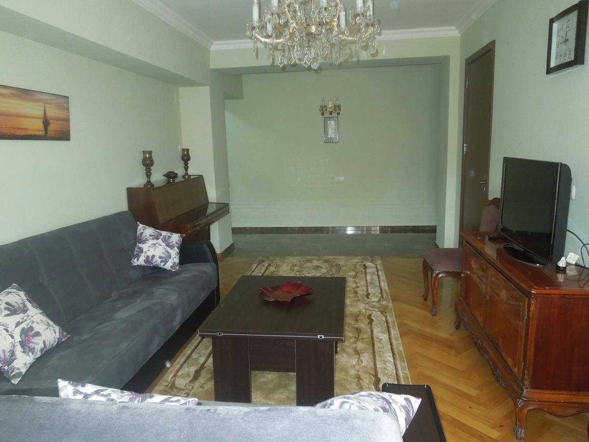 Nellie's * Batumi